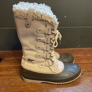 Sorel Joan of Arctic Boots winter size 10 - Like New
